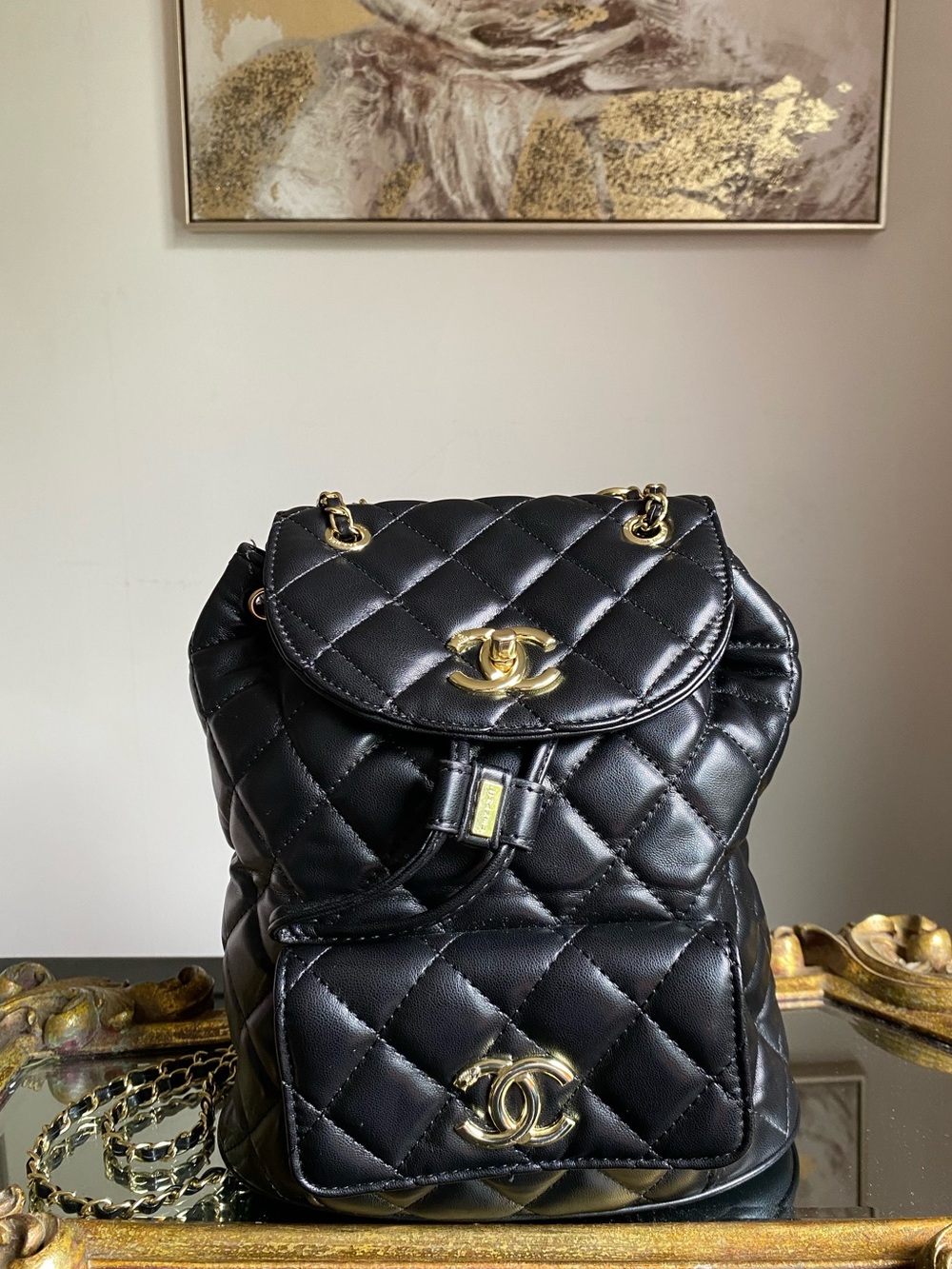 QUILTED CHAIN BACKPACK